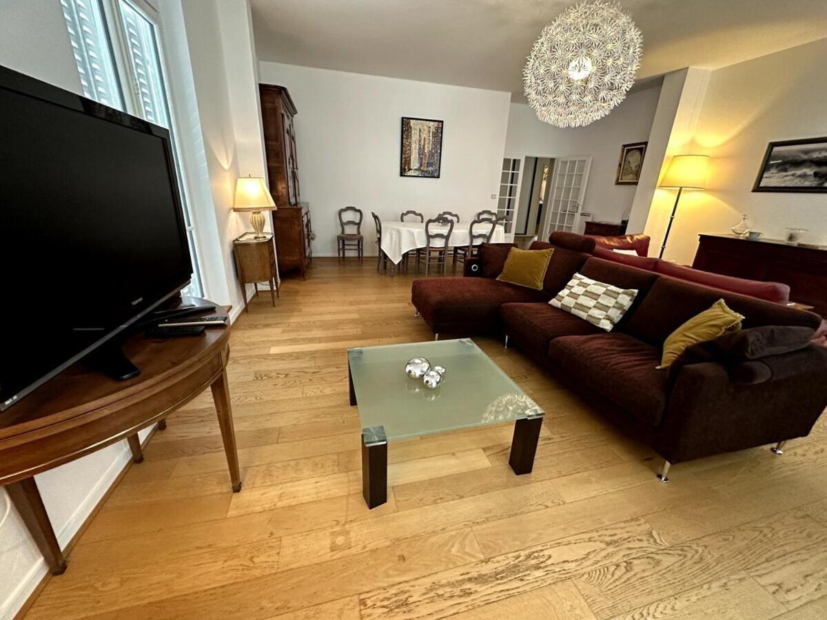 Apartment Le Grand Rockefeller Parvis De La Cathedrale De Reims